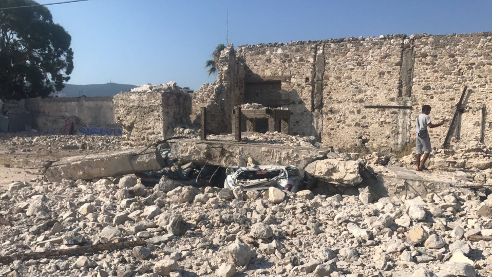 Maanjäristyksen aiheuttamia raunioita Kreikan Kos:n saarella
