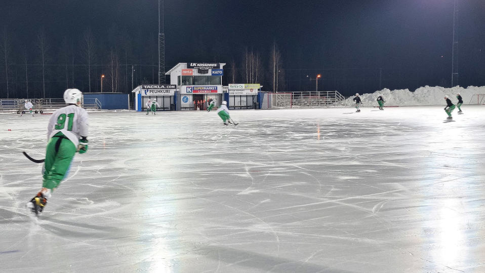 Veiterän harjoitukset Kisapuistossa