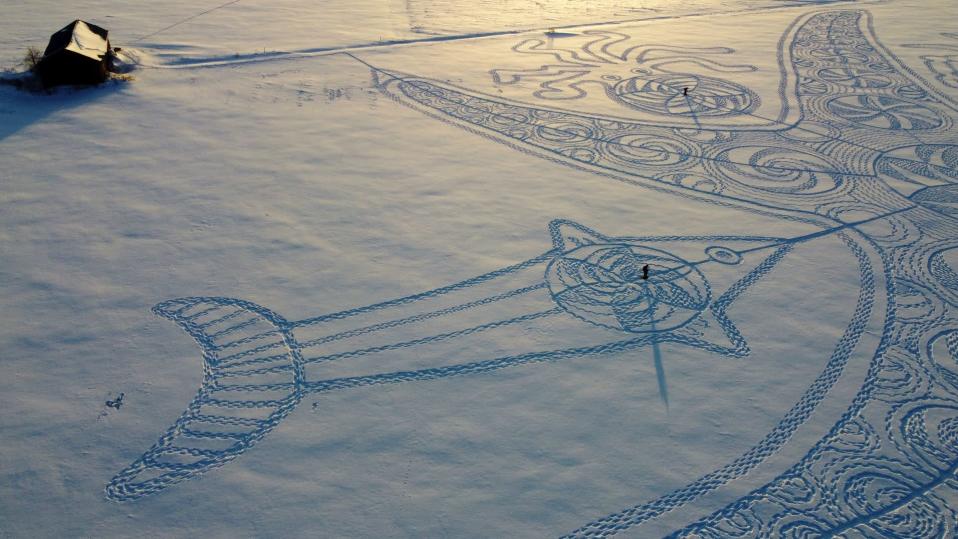 60,000 Spuren: Schneeschuhe schaffen Finnlands größte Schneezeichnung