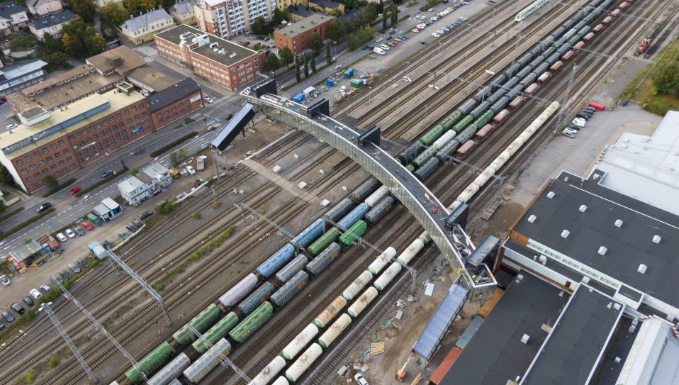 Logomon silta rakenteilla