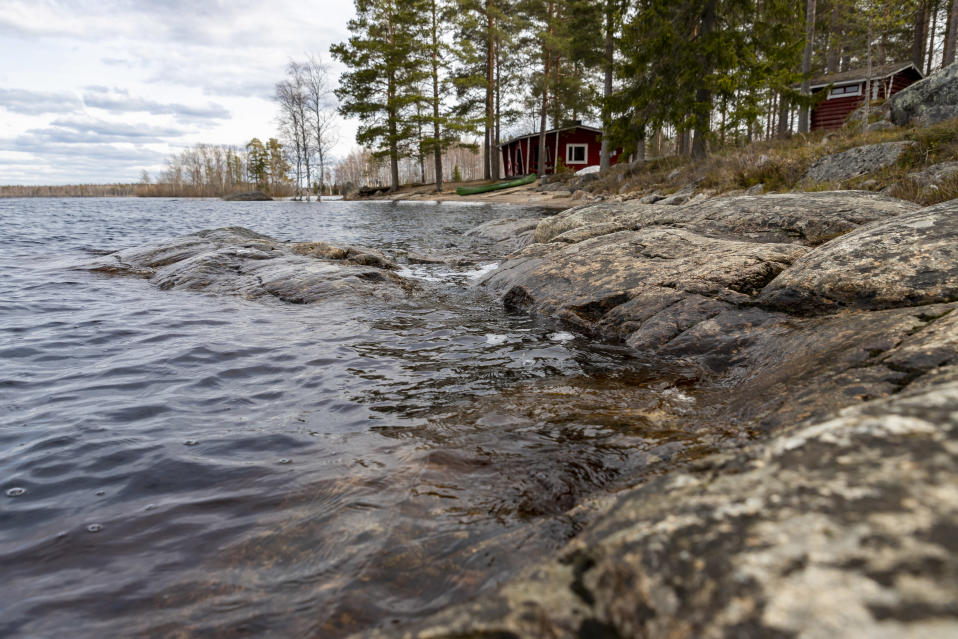 Mökkejä Kyyjärven leirintäalueella
