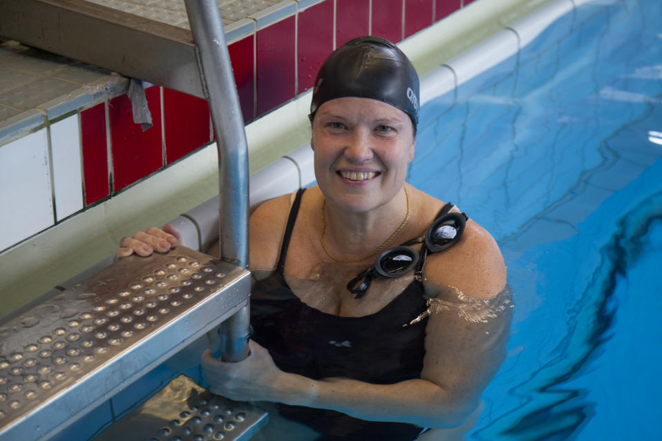 In the picture, Paula Klemola in the swimming pool of lpirkkola