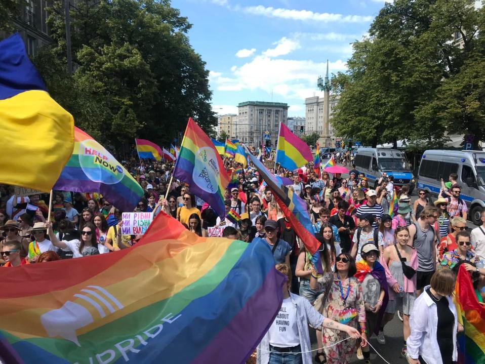 KyivPride -kulkue Varsovassa