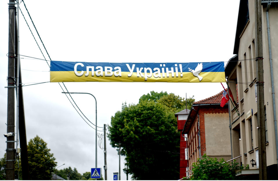 Slava Ukraini banderolli Kybartaissa.