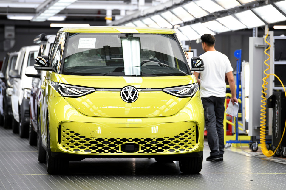 Produktion des Elektro-Vans Volkswagen ID. BUZZ von dem Autoheersteller Volkswagen ID. BUZZ bei Volkswagen Nutzfahrzeuge in Hanover.