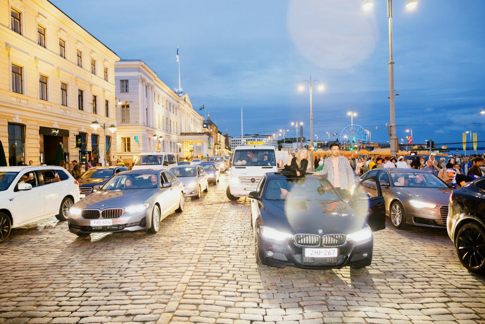 Cars queuing on the Helsinki Esplanade.