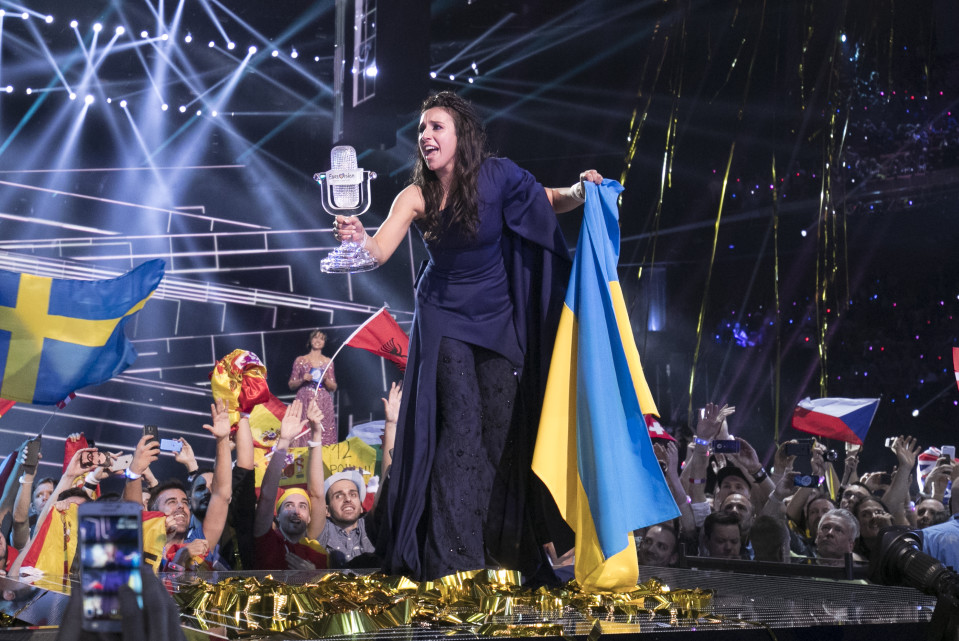 Ukrainas Jamala har precis vunnit Eurovisionen.