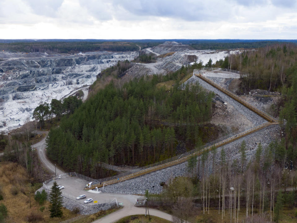 Koirabaanan kuntoportaat Paraisilla ilmasta kuvattuna.