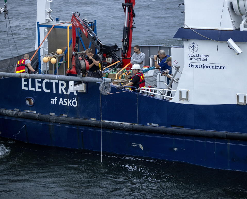 Research of the wreck of Estonia in July 2021, measuring equipment will be lowered into the sea from the research vessel R / V Electra af Askö.