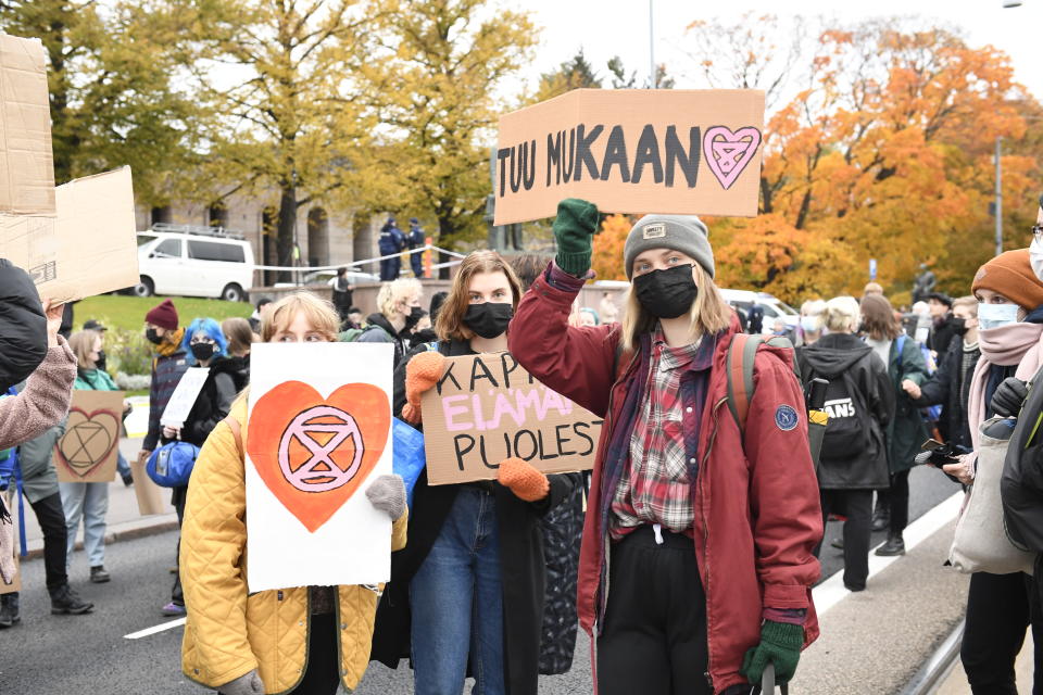 Klimaaktivisten starten eine zehntägige Demonstration im Zentrum von Helsinki