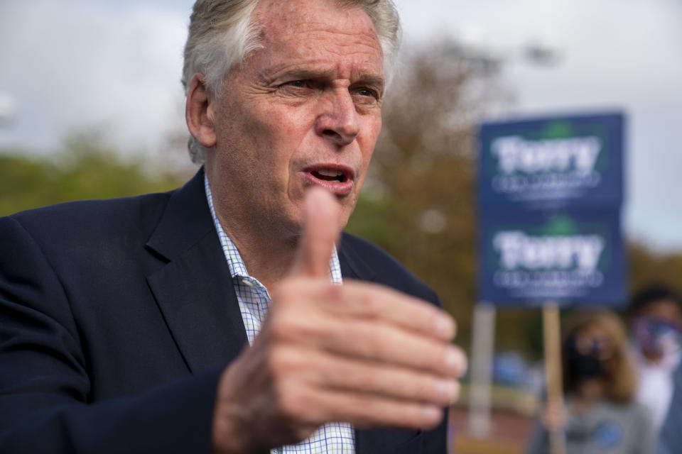 Virginian demokraattien kuvernööriehdokas Terry McAuliffe puhui lokakuussa toimittajille.