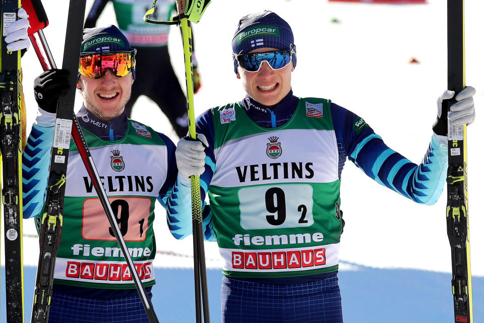 Eero Hirvonen (oik.) ja Ilkka Herola voittivat viime kaudella yhdistetyn parisprintin Val di Fiemmen maailmancupissa.