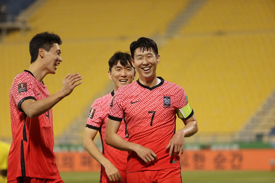 Aasian kenties paras jalkapalloilija, lontoolaisen Tottenhamin Heung-Min Son (numero 7) teki maalin Irakin verkkoon, kun  Etelä-Korea tiistaina 16.11.2021 voitti MM-karsintaottelun 3-0.