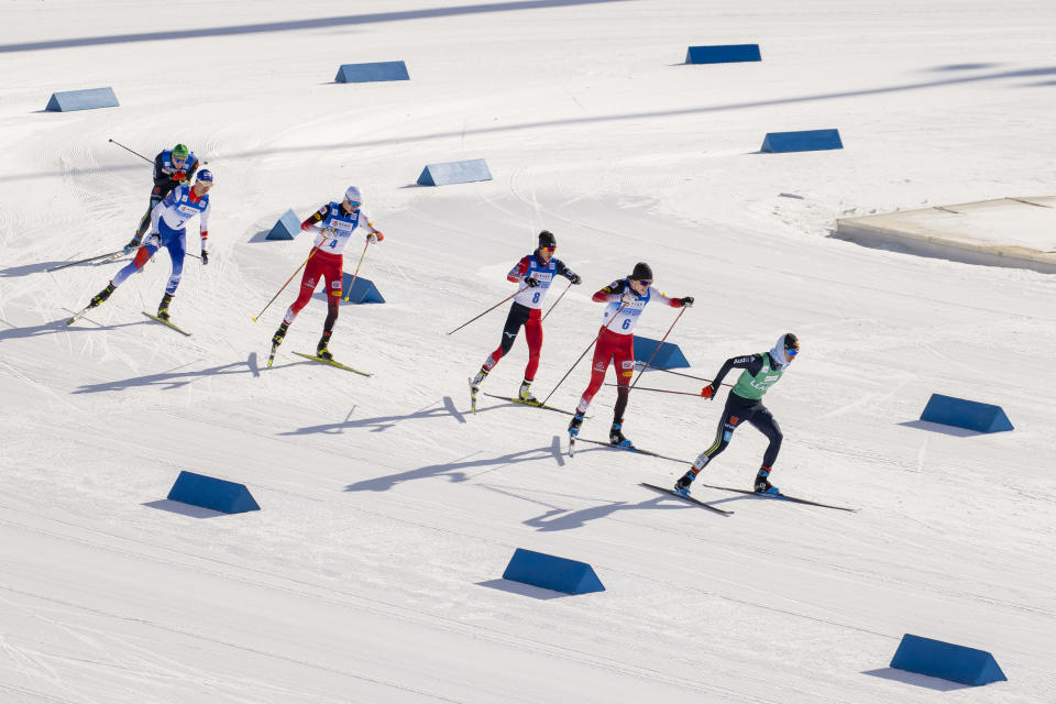 Yhdistetyn urheilijoita Pekingin olympialaisten kisaladuilla Zhangjiakoussa 5.12.2021