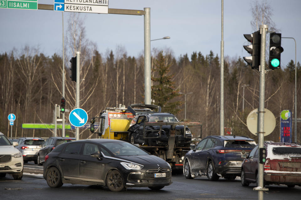 Poor visibility may have caused a pile of cars on the Kuopio bridge