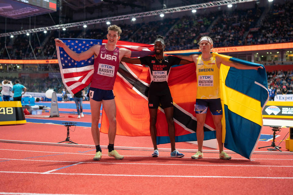 Carl Bengtström (oik.) voitti maaliskuussa sisäratojen MM-pronssia 400 metrillä. Bengtström osallistuu Eugenen MM-kilpailuissa aidatulle ratakierrokselle, jonka maailmantilastossa hän on kymmenentenä.