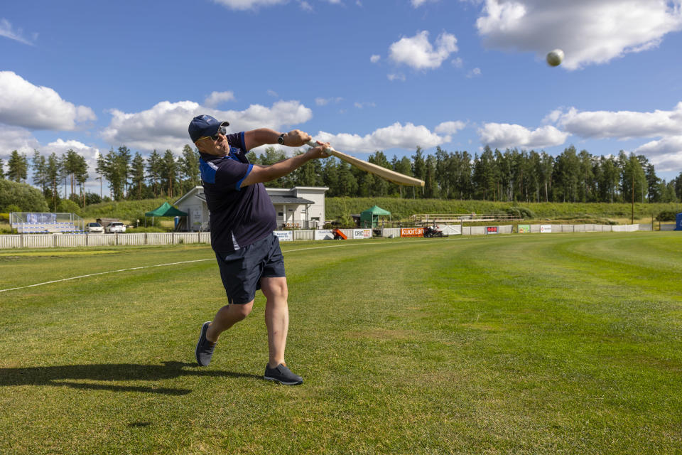 Krikettiliiton puheenjohtaja Andrew Armitage.