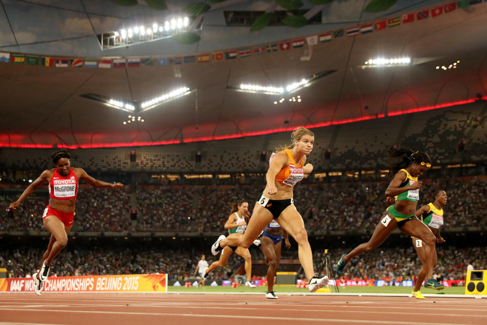 Dafne Schippers juoksi 200 metrin MM-kultaan Pekingissä 2015.